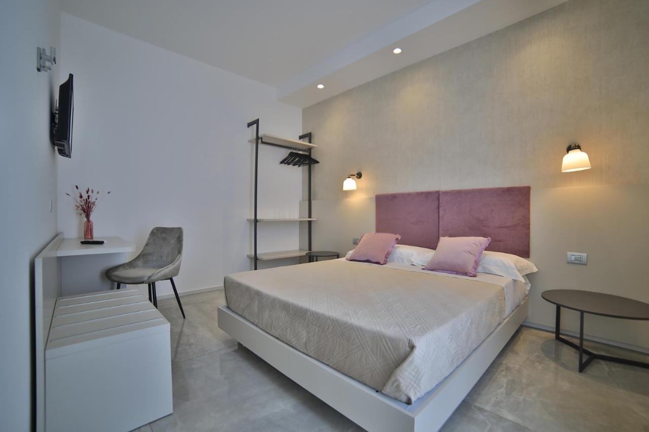 Calaluna Rooms Porto Cesareo Exterior photo